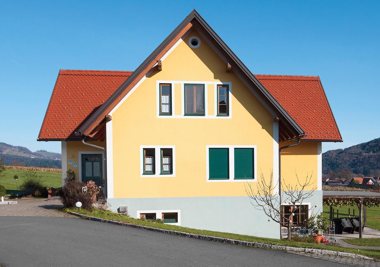 Weingut Winzerhof Gaestezimmer Grebenz Großklein Dış mekan fotoğraf